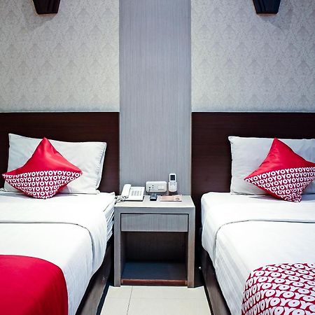 Oyo 1009 Hotel Bumi Malaya Medan Exteriör bild
