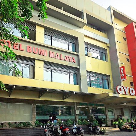 Oyo 1009 Hotel Bumi Malaya Medan Exteriör bild