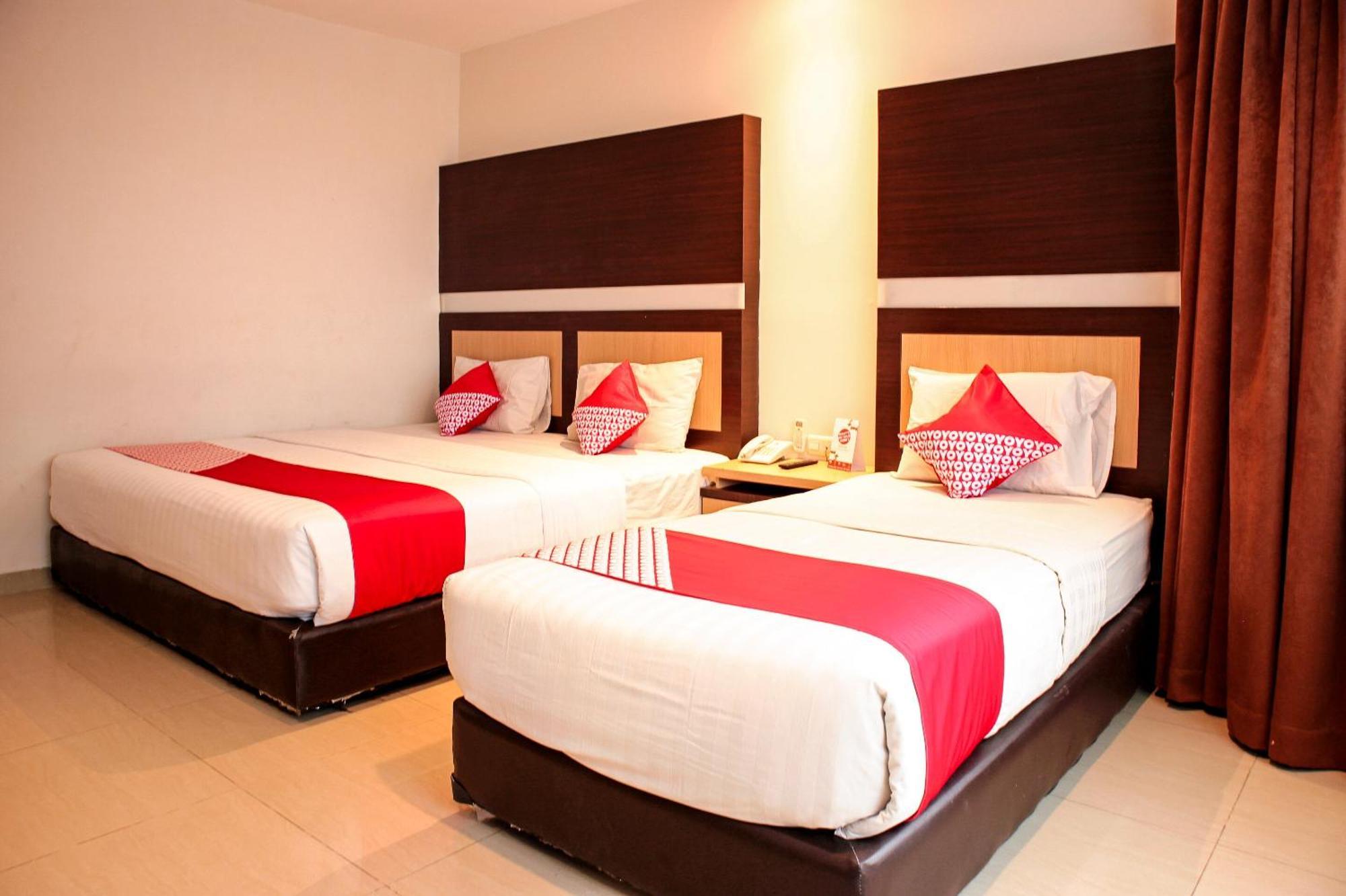 Oyo 1009 Hotel Bumi Malaya Medan Exteriör bild