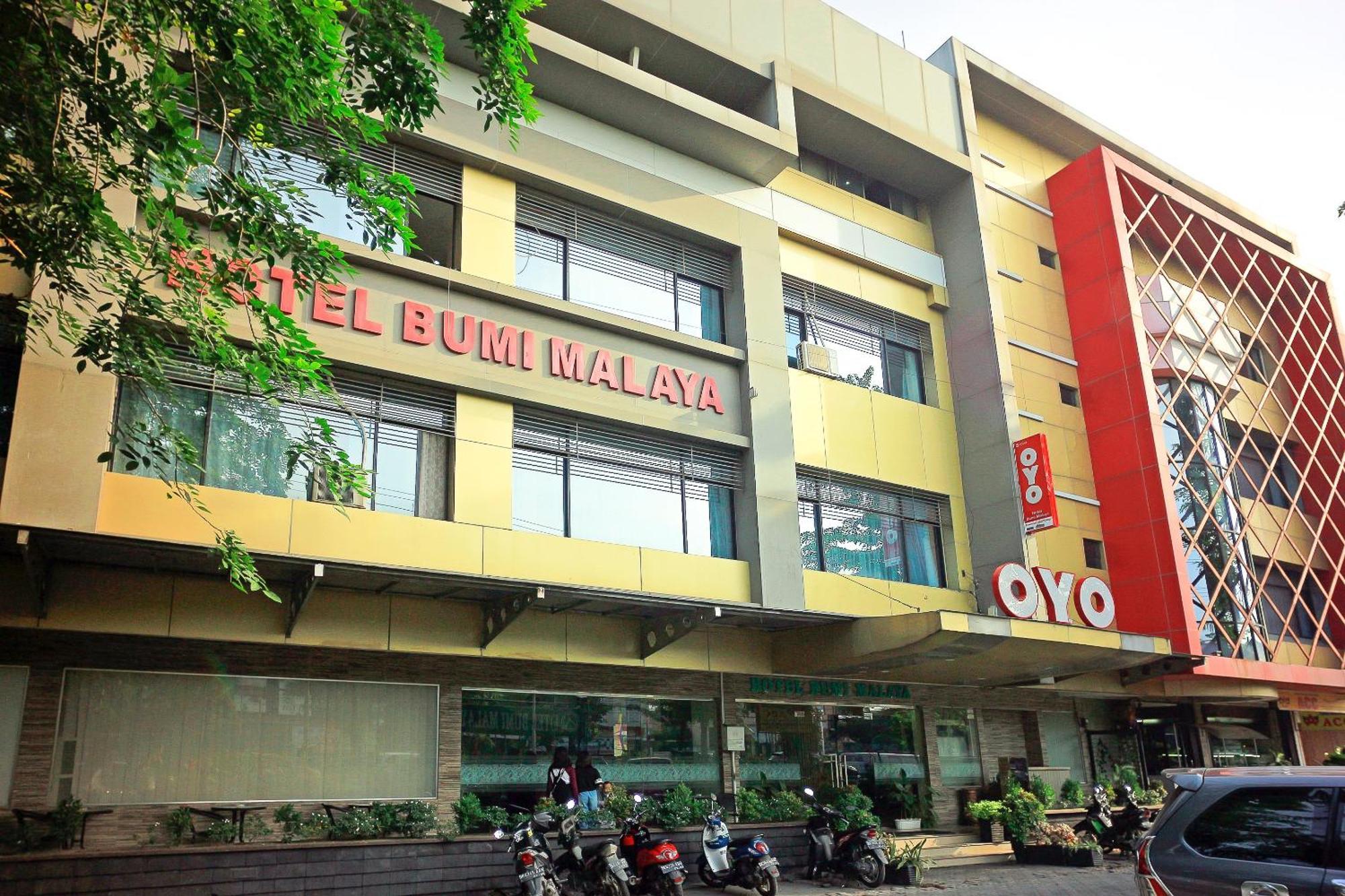 Oyo 1009 Hotel Bumi Malaya Medan Exteriör bild